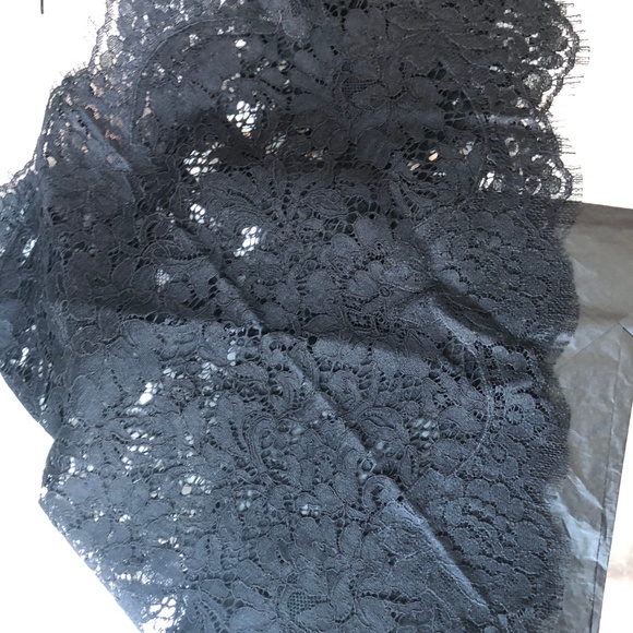 DOLCE & GABBANA BRAND NEW Scarf Floral Lace Ricamo - Picture 5 of 5